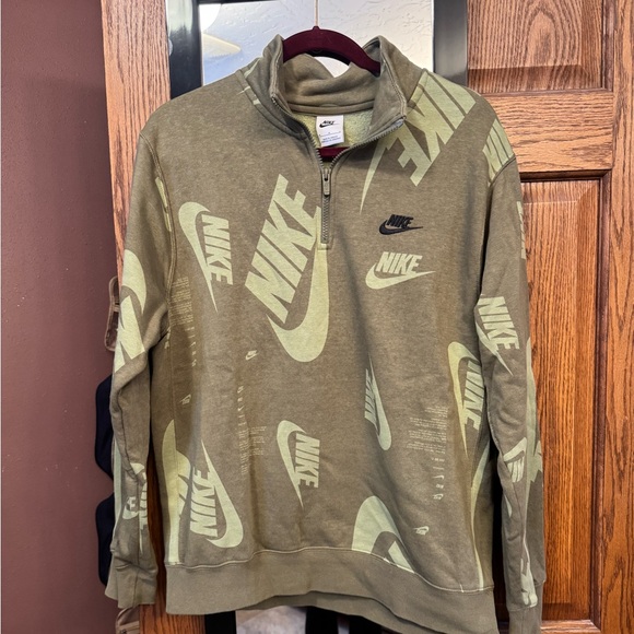 Nike Olive Green Logo quarter zip Sweatshirt - Picture 1 of 3